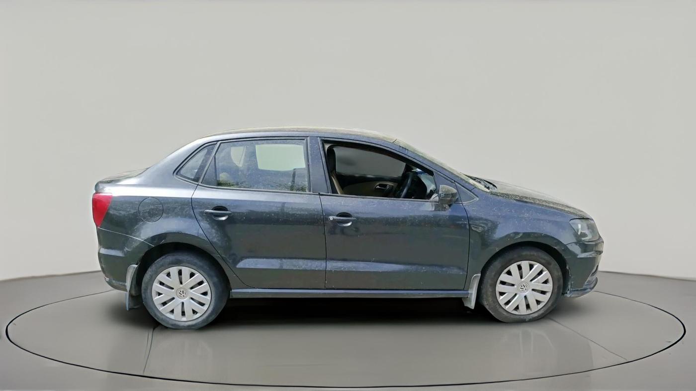 2017 Volkswagen Ameo COMFORTLINE 1.5L, Diesel, Manual, 1,42,036 km, exterior