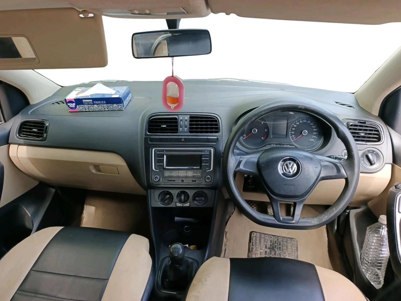2017 Volkswagen Ameo COMFORTLINE 1.5L, Diesel, Manual, 1,42,036 km, interior