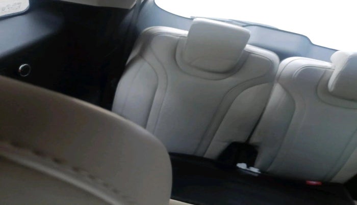 2023 Mahindra XUV700 AX 7 P AT 7 STR, Petrol, Automatic, 43,853 km, interior