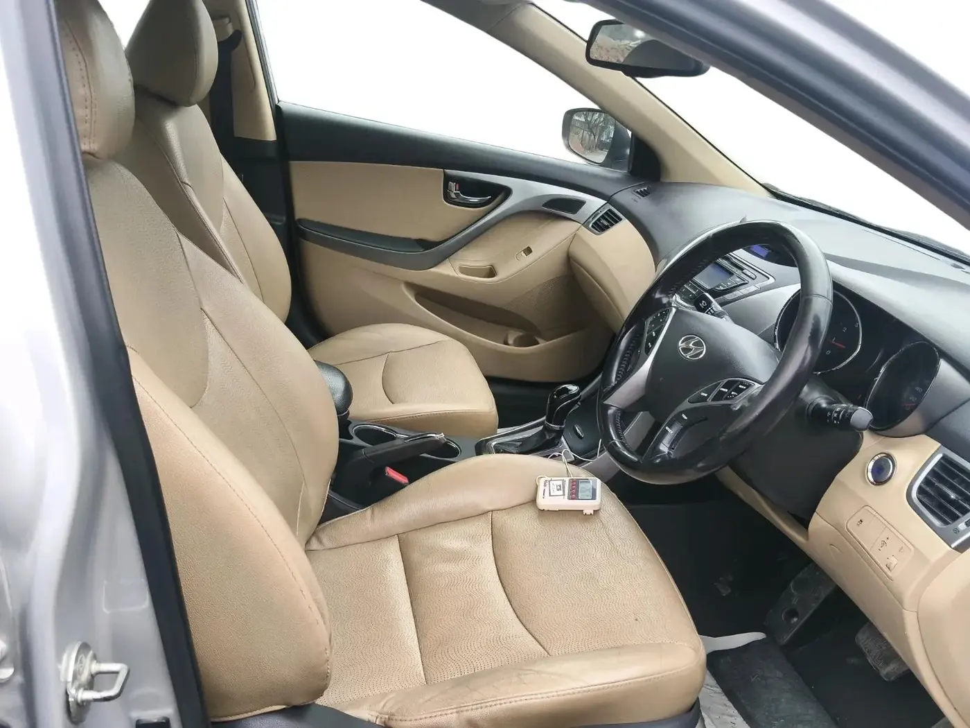 2014 Hyundai New Elantra 1.8 SX AT VTVT, Petrol, Automatic, 1,64,740 km, interior