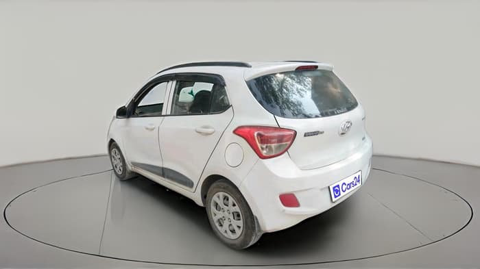2016 Hyundai Grand i10 SPORTZ 1.2 KAPPA VTVT, Petrol, Manual, 2,13,875 km, exterior