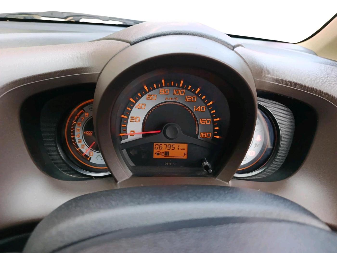 2012 Honda Brio V MT, Petrol, Manual, 67,951 km, interior