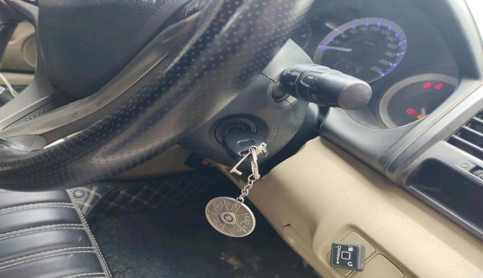 2012 Honda City 1.5L I-VTEC V MT, CNG, Manual, 1,05,416 km, interior