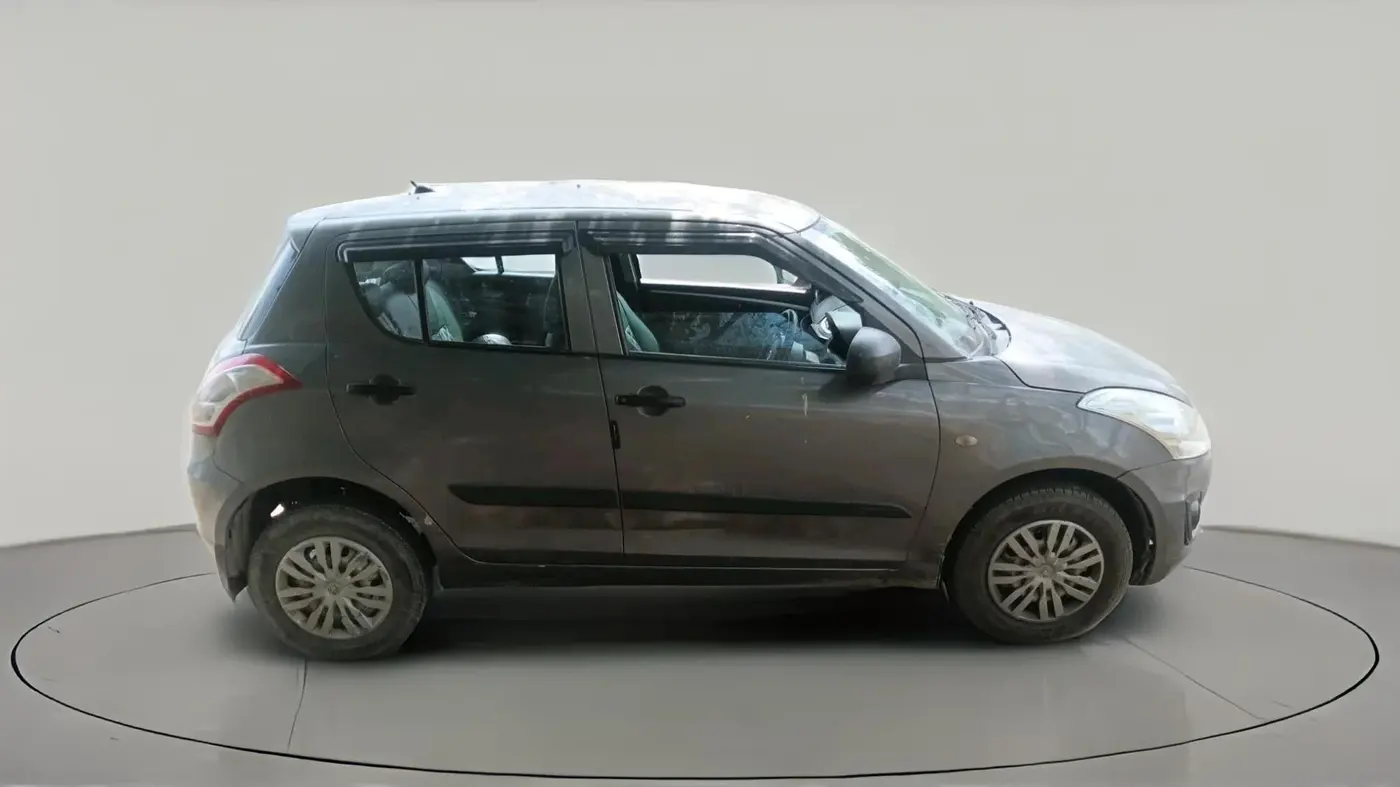 2017 Maruti Swift LXI (O), Petrol, Manual, 1,34,842 km, exterior