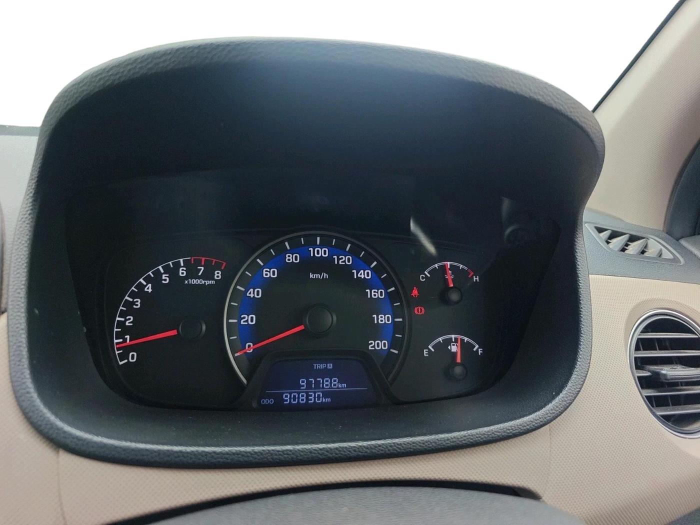 2018 Hyundai Xcent SX 1.2, Petrol, Manual, 90,830 km, interior