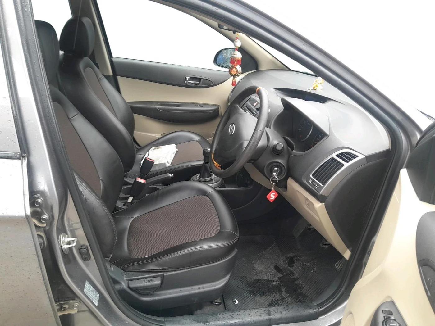 2012 Hyundai i20 MAGNA (O) 1.2, Petrol, Manual, 60,342 km, interior