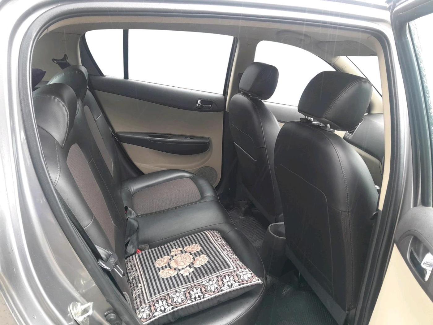 2012 Hyundai i20 MAGNA (O) 1.2, Petrol, Manual, 60,342 km, interior