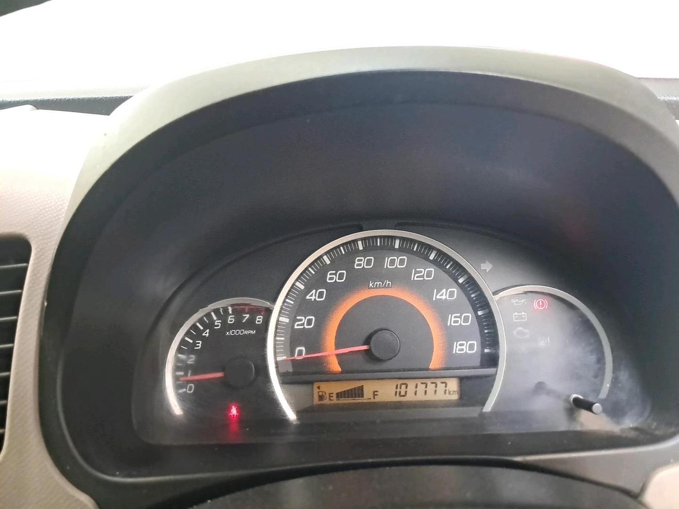 2013 Maruti Wagon R 1.0 VXI, Petrol, Manual, 1,01,777 km, interior