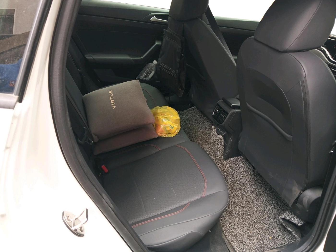 2026 Volkswagen VIRTUS GT PLUS TSI 1.5 EVO DSG, Petrol, Automatic, 3,737 km, interior
