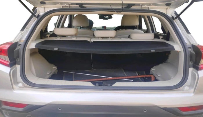 2019 Mahindra XUV300 W8 (O) 1.2 PETROL, Petrol, Manual, 72,679 km, exterior