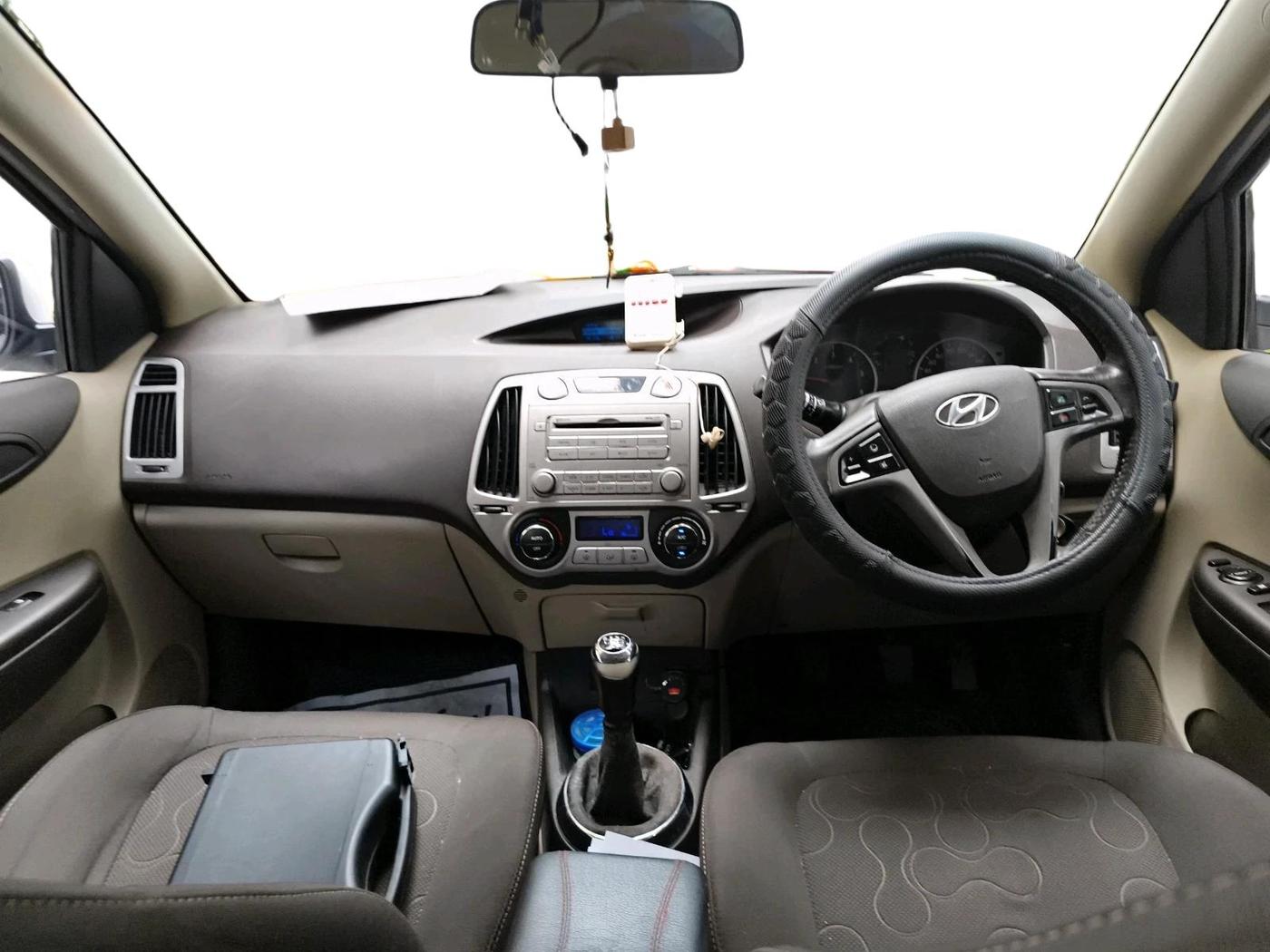 2011 Hyundai i20 ASTA 1.4 CRDI, Diesel, Manual, 1,26,882 km, interior
