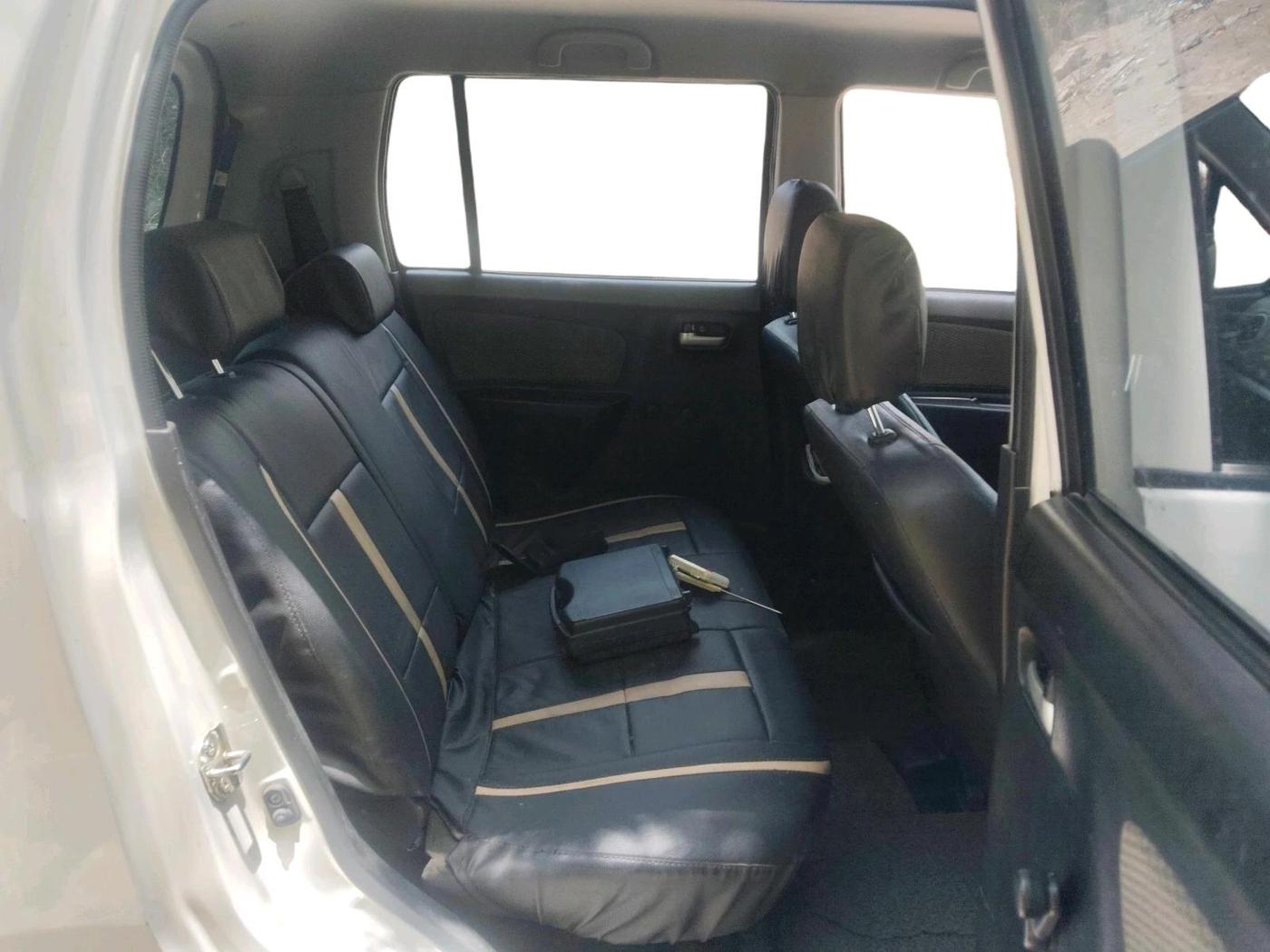 2014 Maruti Wagon R 1.0 LXI, Petrol, Manual, 20,976 km, interior