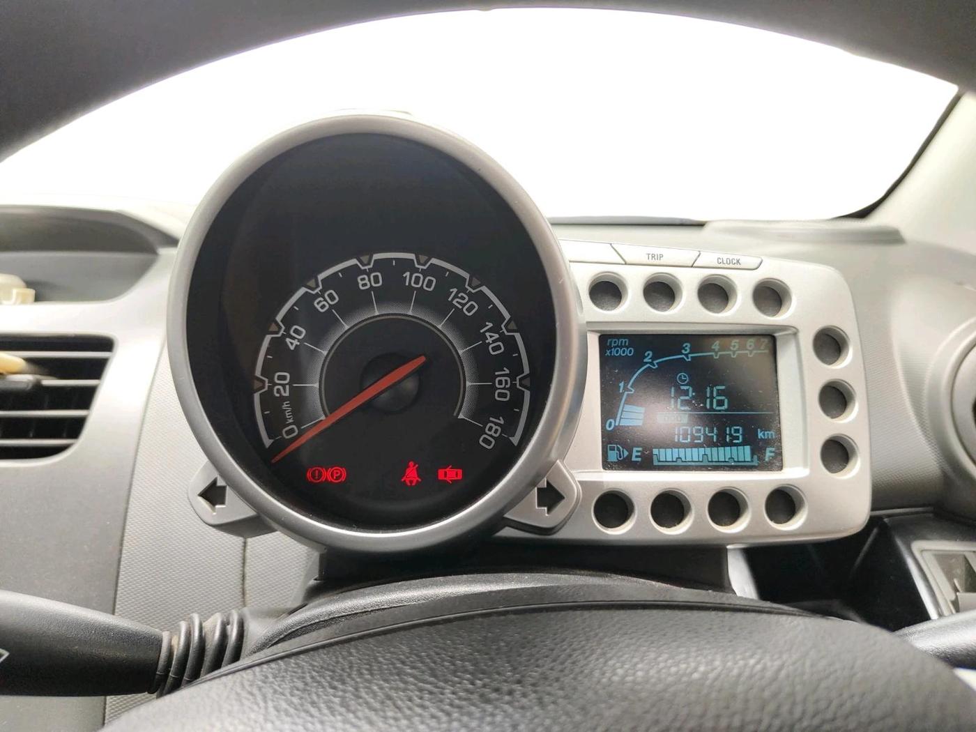 2011 Chevrolet Beat LT PETROL, Petrol, Manual, 1,09,419 km, interior