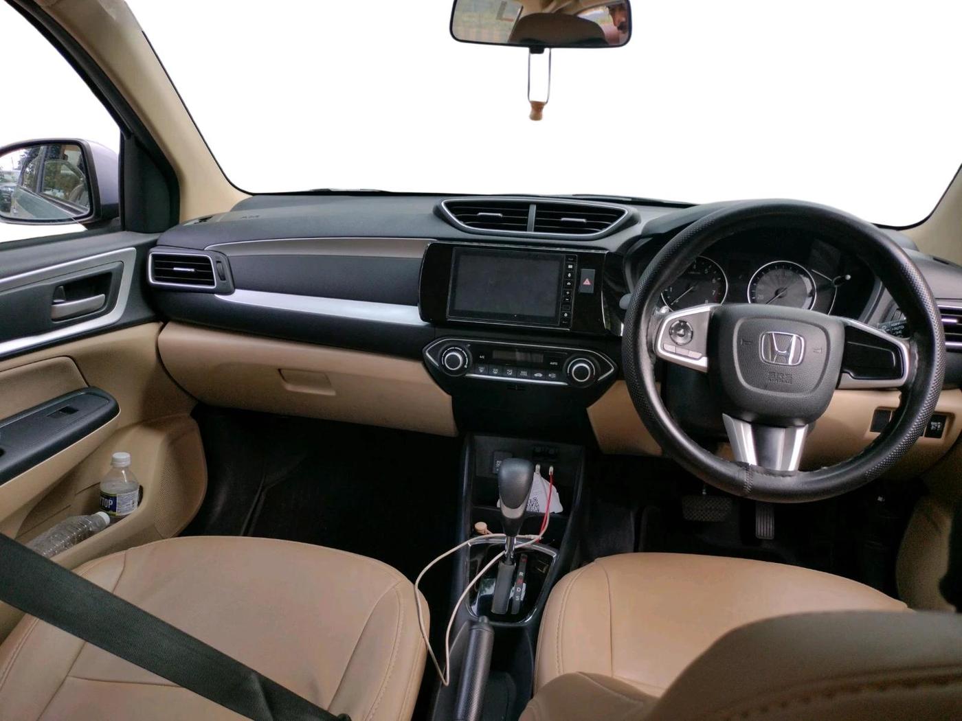 2022 Honda Amaze 1.2L I-VTEC VX CVT, Petrol, Automatic, 31,322 km, interior