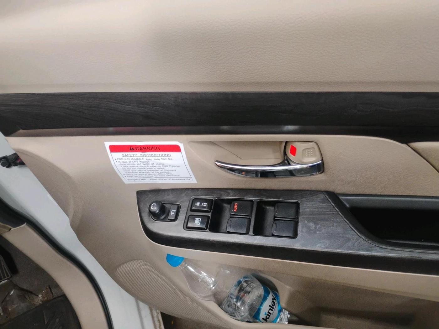 2025 Maruti Ertiga ZXI (O) CNG, CNG, Manual, 17,717 km, interior