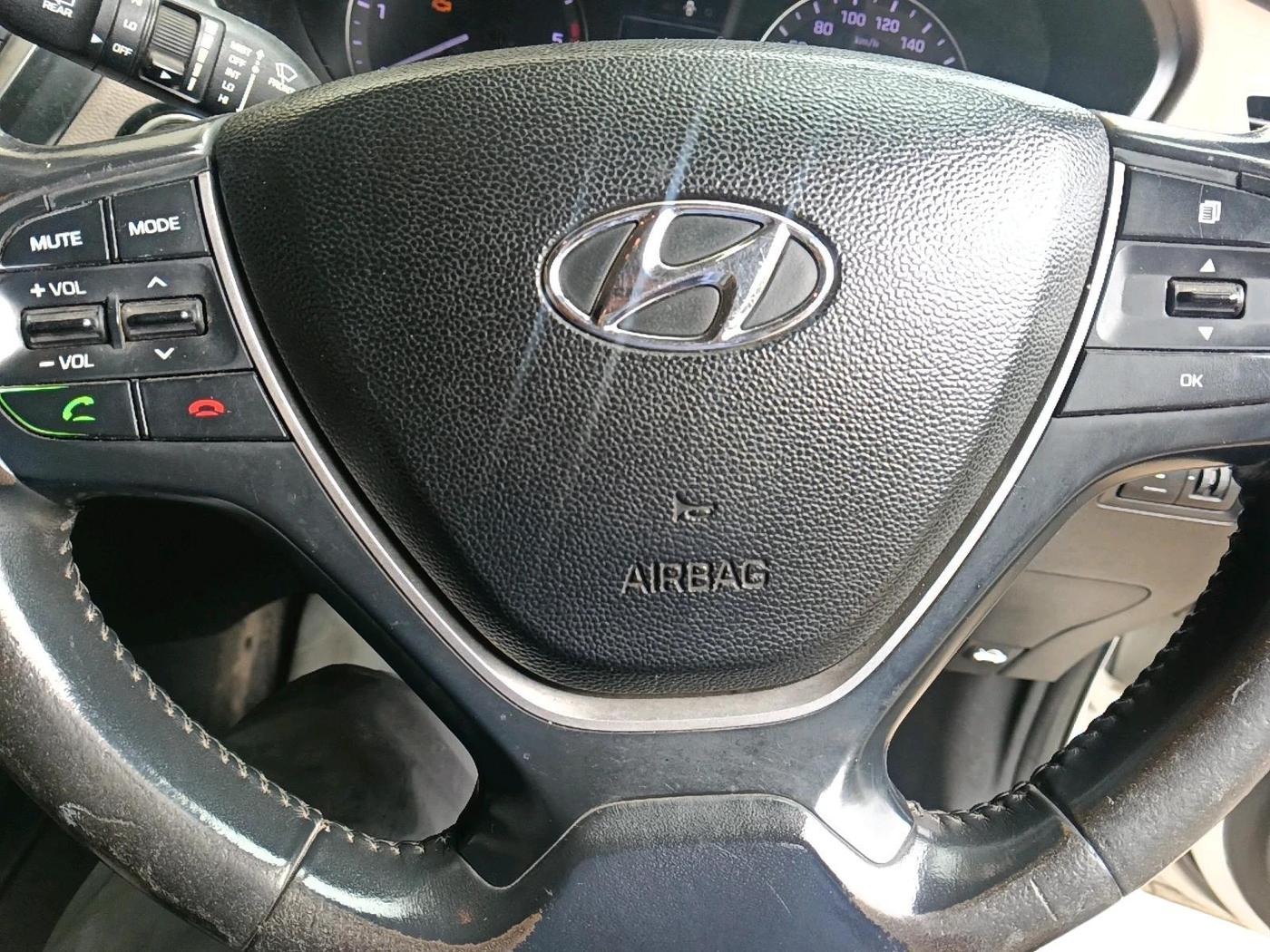 2015 Hyundai Elite i20 ASTA 1.4 CRDI, Diesel, Manual, 1,27,324 km, interior