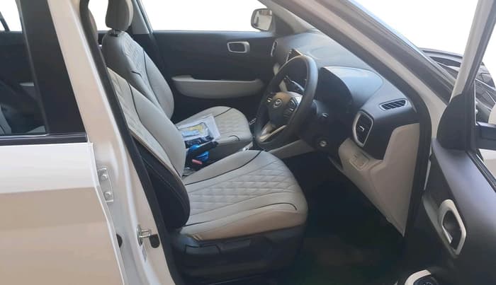 2023 Hyundai VENUE S PLUS 1.5 CRDI, Diesel, Manual, 29,676 km, interior