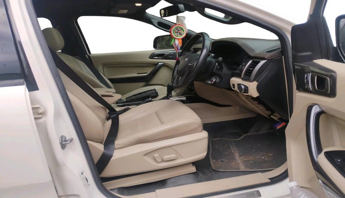 2017 Ford Endeavour TITANIUM 3.2 4X4 AT, Diesel, Automatic, 85,739 km, interior