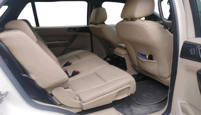 2017 Ford Endeavour TITANIUM 3.2 4X4 AT, Diesel, Automatic, 85,739 km, interior