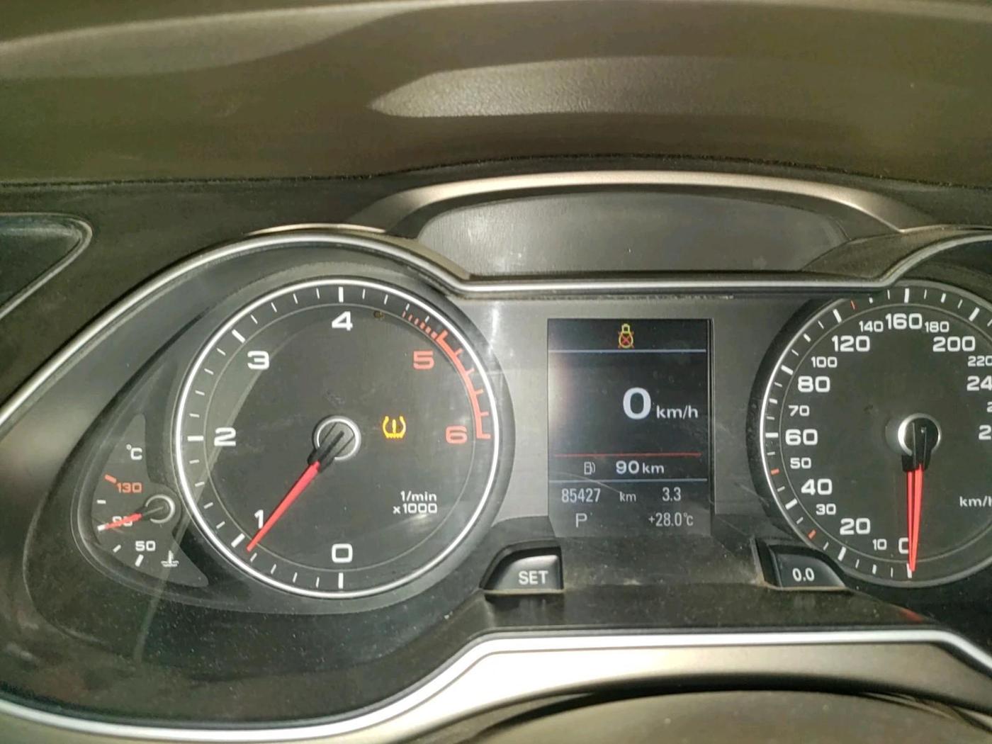 2014 Audi A4 2.0 TDI 140BHP STANDARD, Diesel, Automatic, 85,427 km, interior