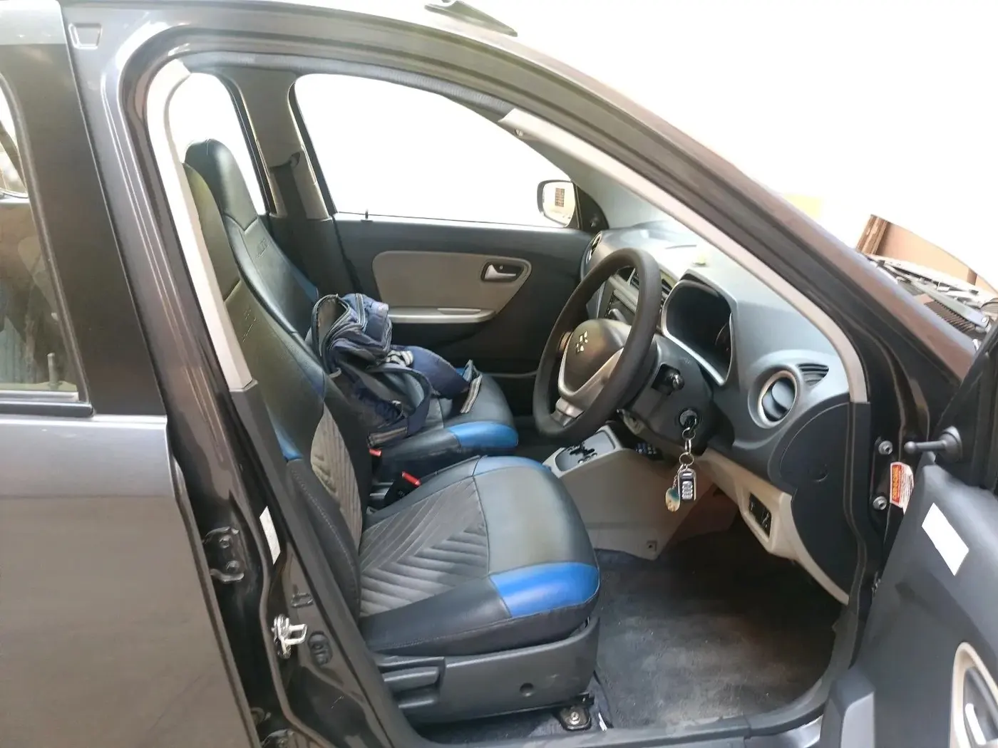 2017 Maruti Alto K10 VXI (O) AMT, Petrol, Automatic, 30,261 km, interior