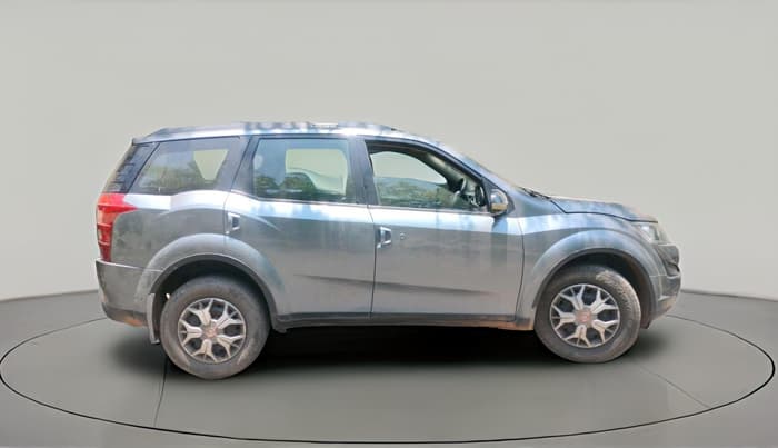 2016 Mahindra XUV500 W6, Diesel, Manual, 1,14,580 km, exterior