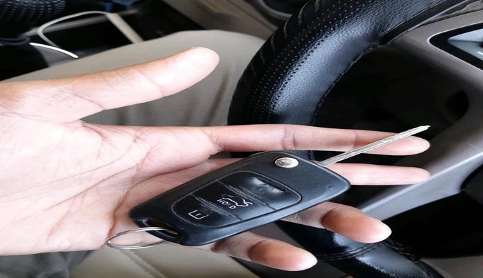 2011 Hyundai i20 SPORTZ 1.2, CNG, Manual, 1,08,384 km, interior