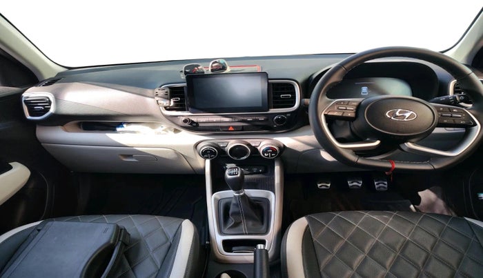 2025 Hyundai VENUE SX 1.5 CRDI, Diesel, Manual, 19,185 km, interior