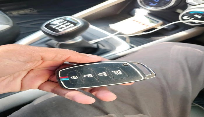 2025 Hyundai VENUE SX 1.5 CRDI, Diesel, Manual, 19,185 km, interior