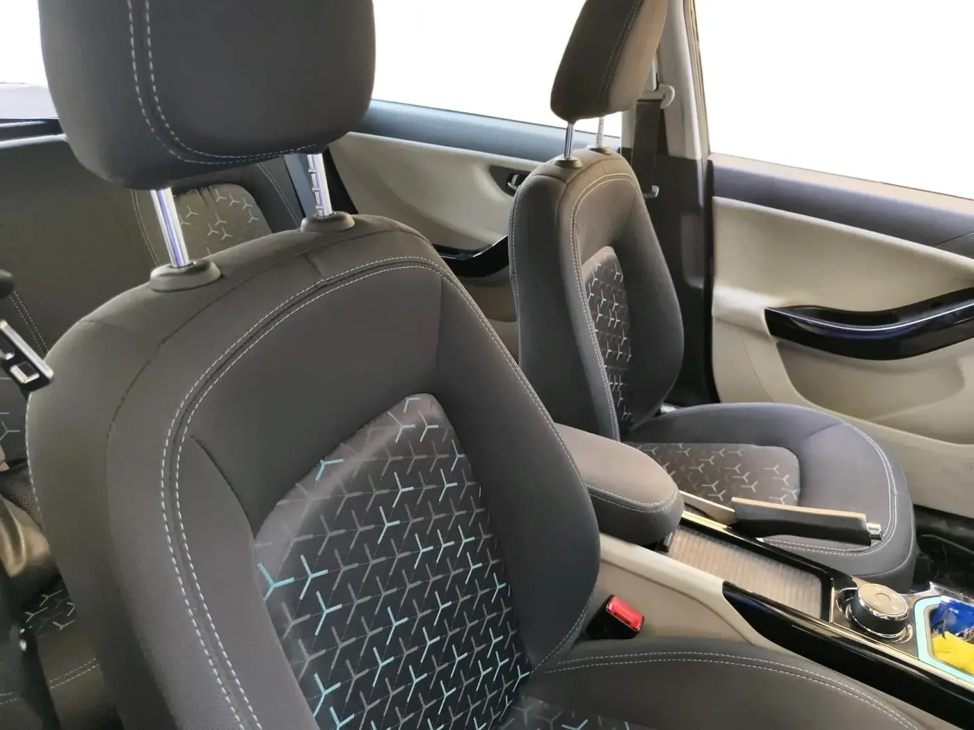 2021 Tata NEXON EV XZ PLUS, Electric, Automatic, 40,365 km, interior