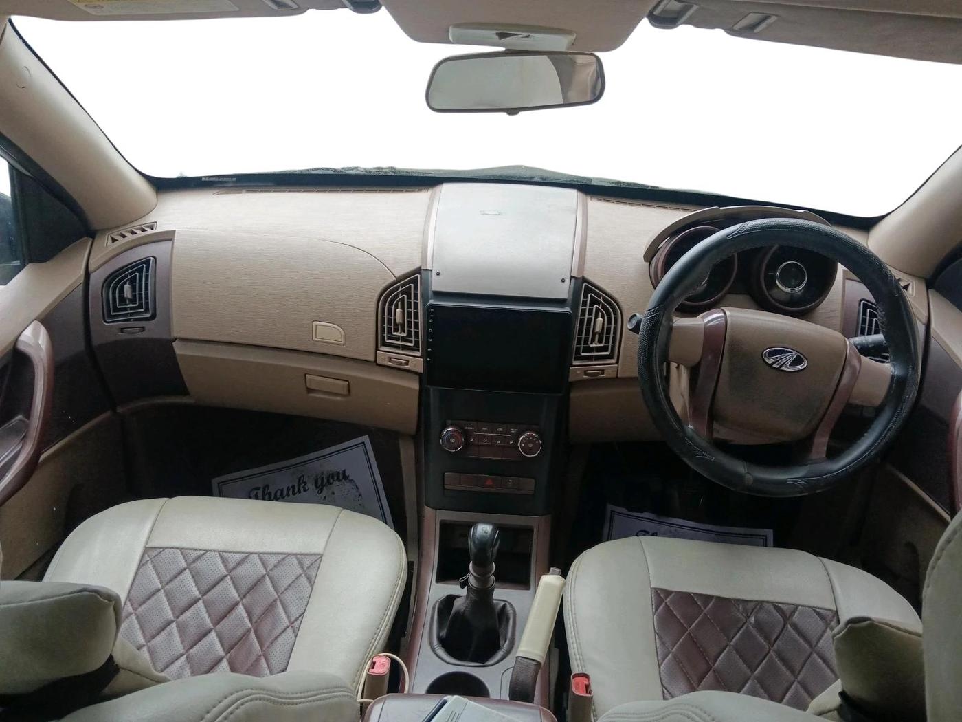 2015 Mahindra XUV500 W4, Diesel, Manual, 1,48,224 km, interior