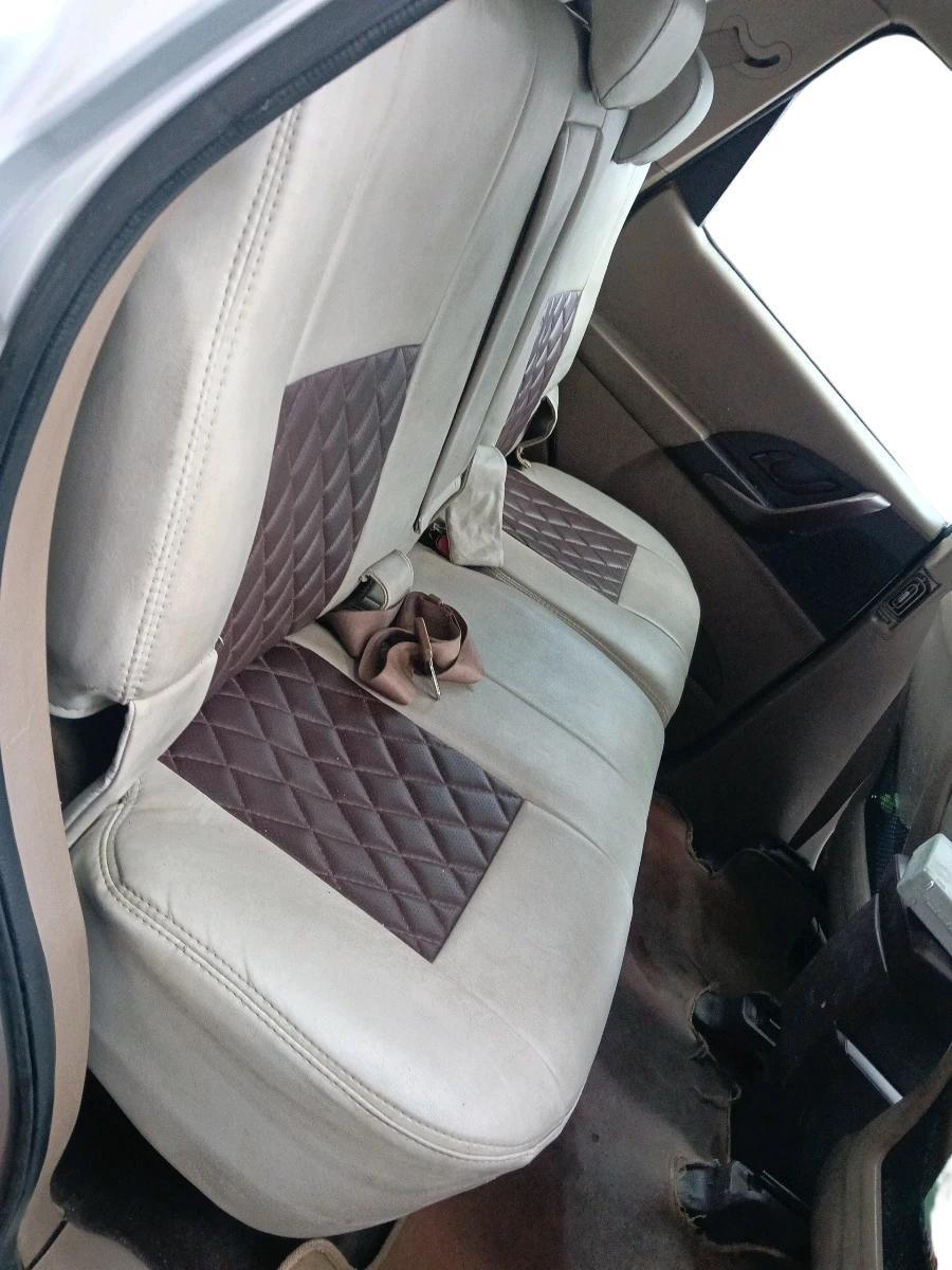 2015 Mahindra XUV500 W4, Diesel, Manual, 1,48,224 km, interior