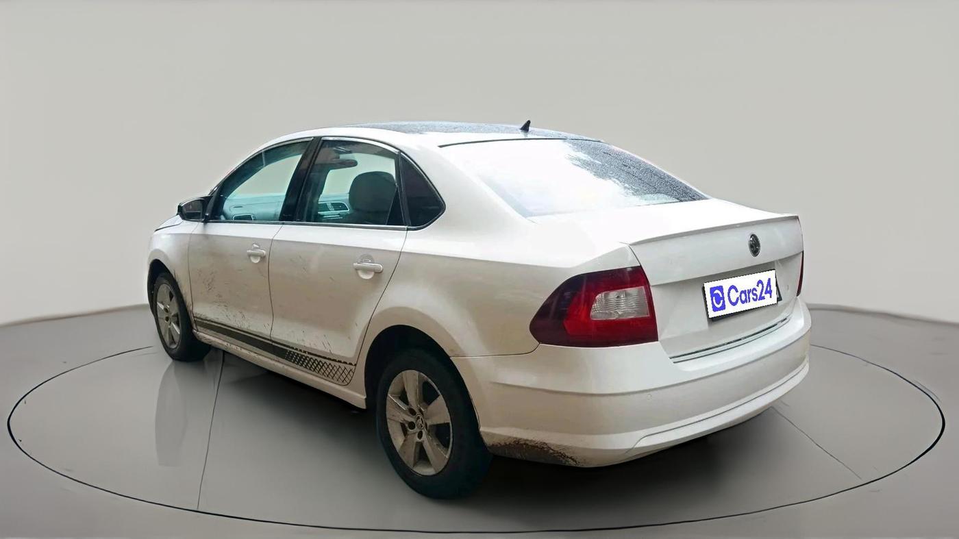 2016 Skoda Rapid STYLE 1.5 TDI, Diesel, Manual, 2,70,788 km, exterior