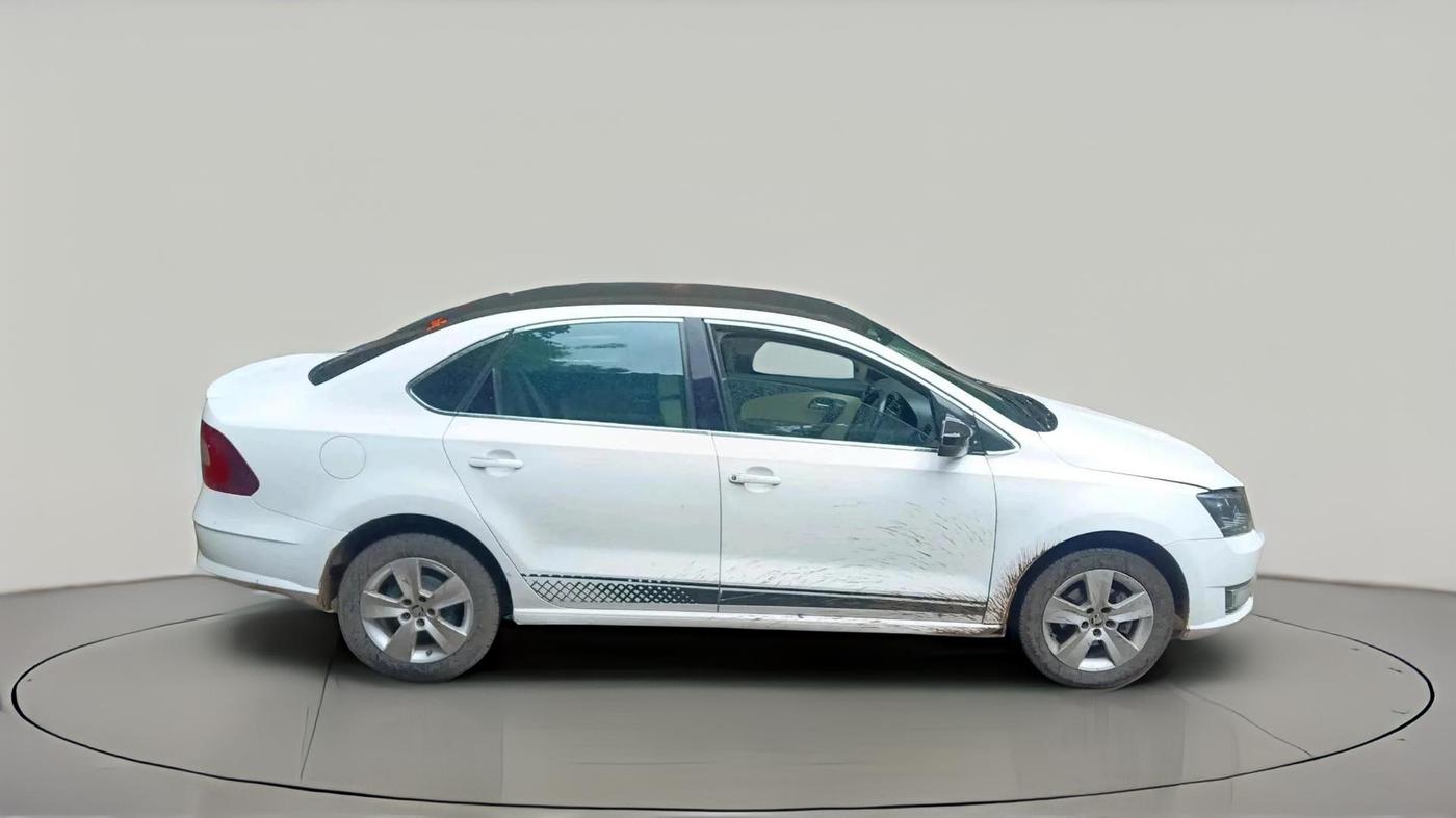 2016 Skoda Rapid STYLE 1.5 TDI, Diesel, Manual, 2,70,788 km, exterior