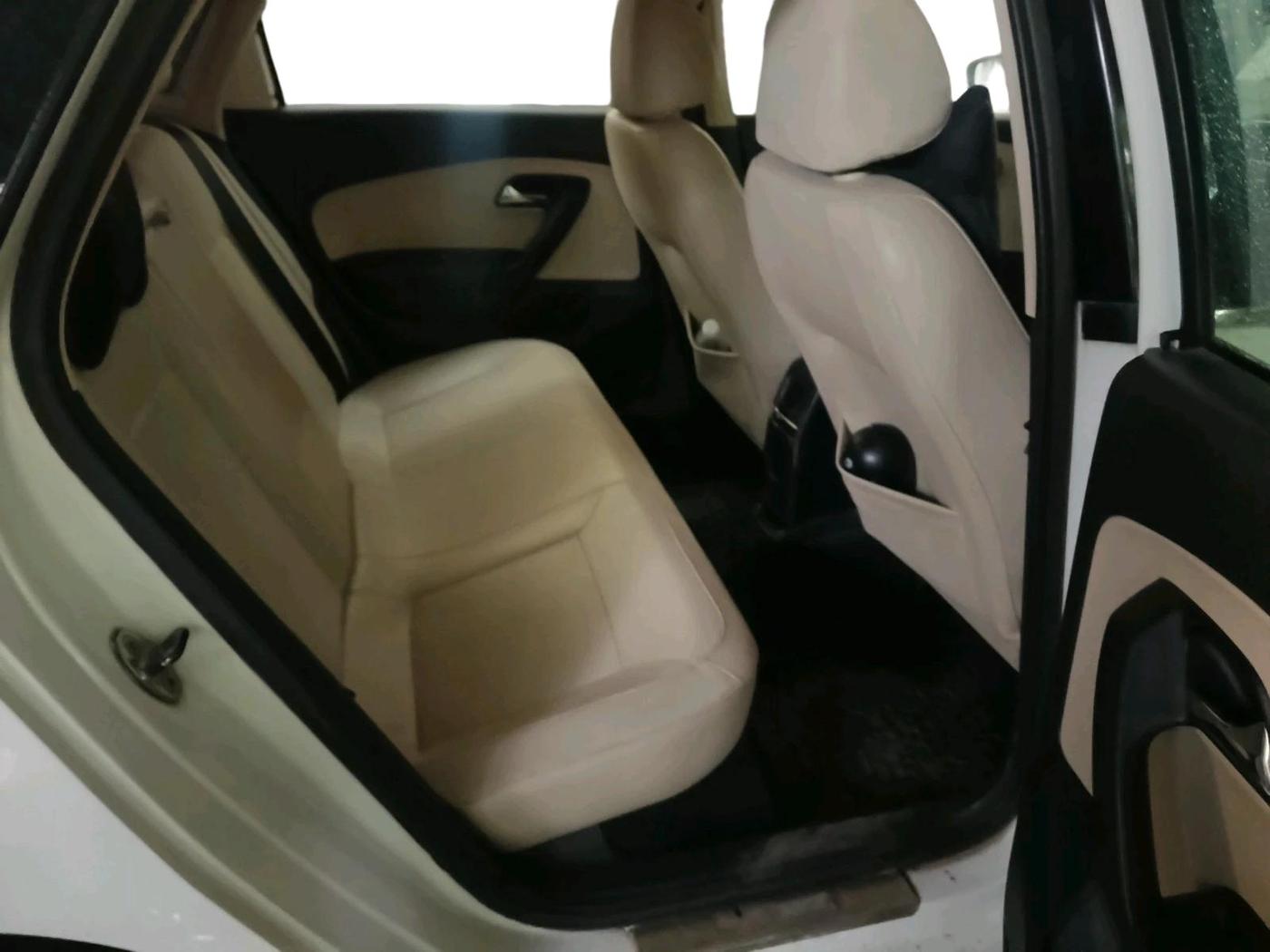 2016 Skoda Rapid STYLE 1.5 TDI, Diesel, Manual, 2,70,788 km, interior