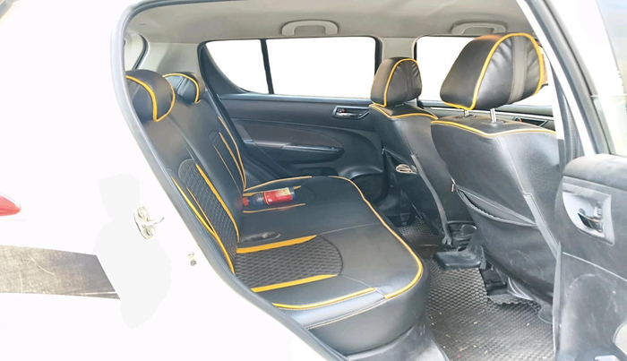 2015 Maruti Swift VXI, Petrol, Manual, 1,40,703 km, interior