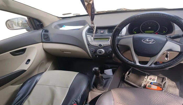 2017 Hyundai Eon MAGNA +, CNG, Manual, 82,220 km, interior