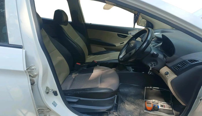 2017 Hyundai Eon MAGNA +, CNG, Manual, 82,220 km, interior