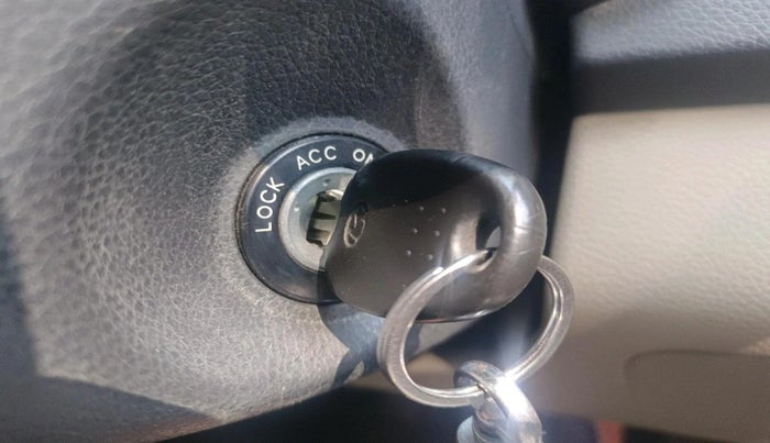 2017 Hyundai Eon MAGNA +, CNG, Manual, 82,220 km, interior