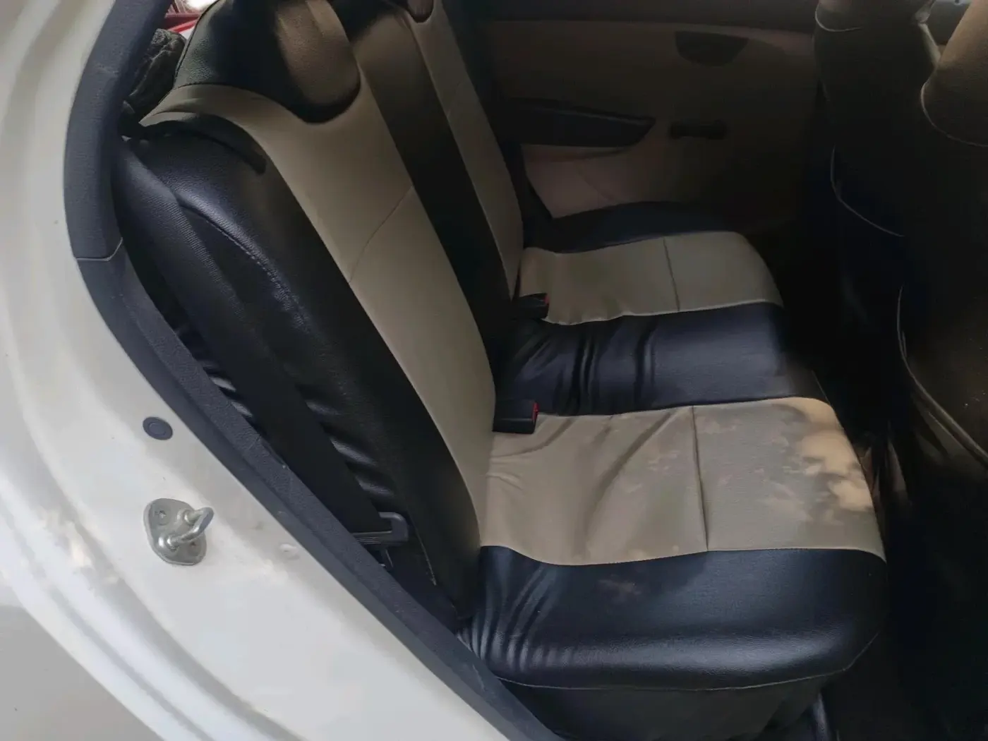 2017 Hyundai Eon MAGNA +, CNG, Manual, 82,220 km, interior