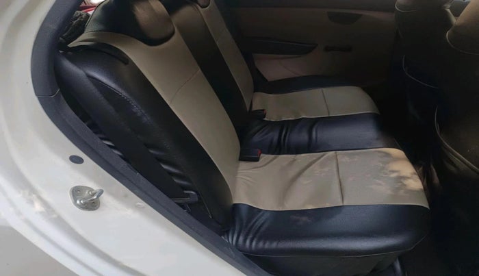 2017 Hyundai Eon MAGNA +, CNG, Manual, 82,220 km, interior