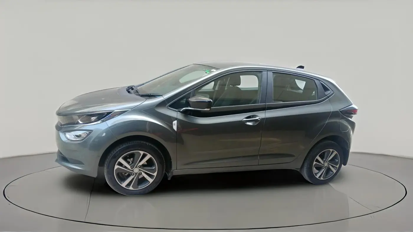 2025 Tata ALTROZ XZA + SUNROOF, Petrol, Automatic, 5,371 km, exterior
