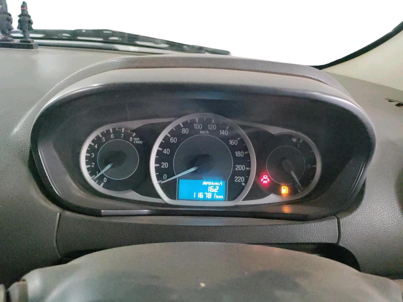 2015 Ford Figo Aspire TITANIUM 1.2 PETROL, Petrol, Manual, 1,16,781 km, interior