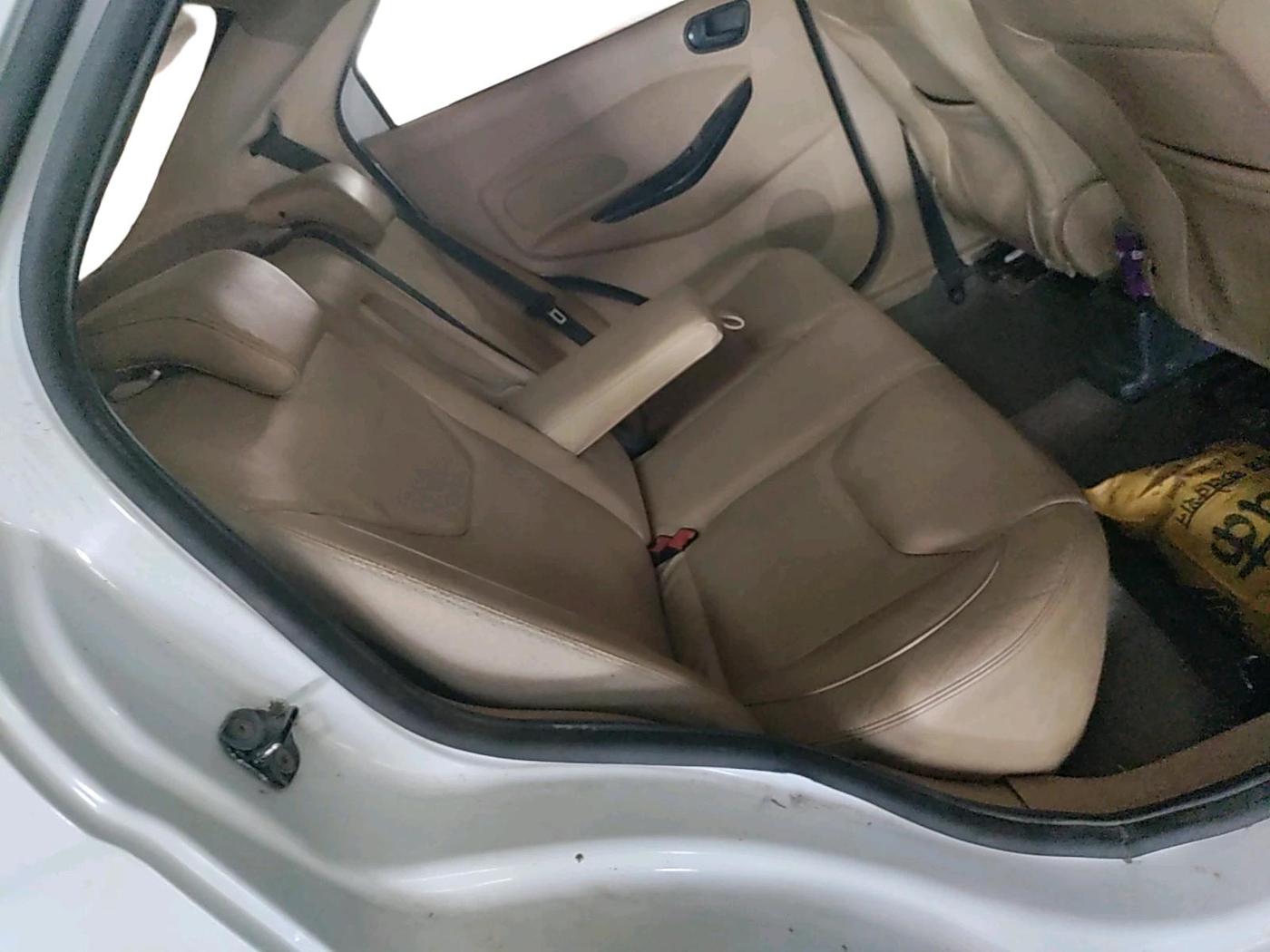 2015 Ford Figo Aspire TITANIUM 1.2 PETROL, Petrol, Manual, 1,16,781 km, interior