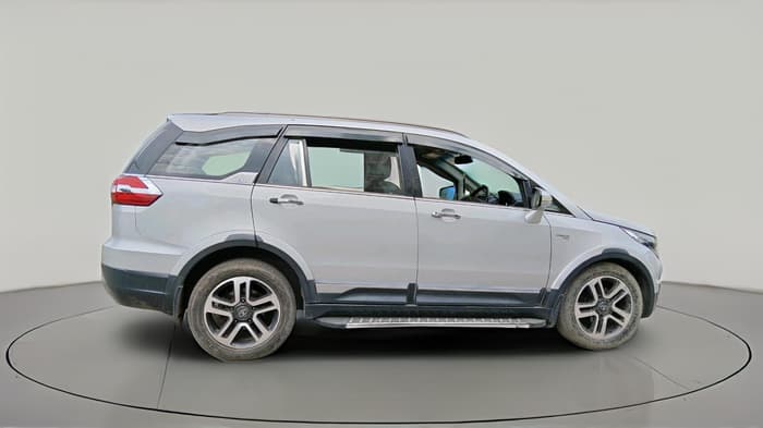 2017 Tata Hexa XT 4X2 7 STR, Diesel, Manual, 1,02,837 km, exterior