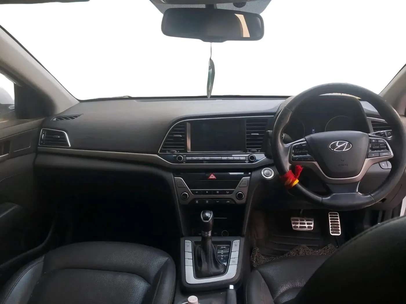 2017 Hyundai New Elantra 2.0 SX(O) AT PETROL, Petrol, Automatic, 60,809 km, interior