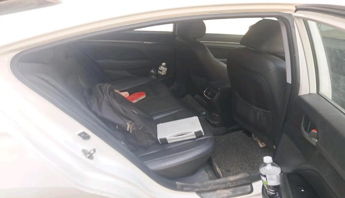 2017 Hyundai New Elantra 2.0 SX(O) AT PETROL, Petrol, Automatic, 60,809 km, interior