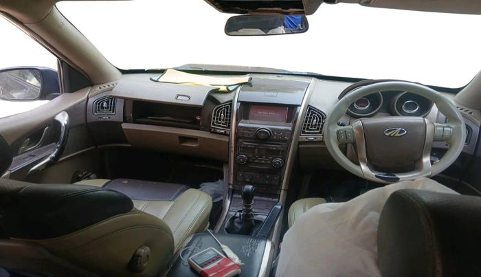 2011 Mahindra XUV500 W8, Diesel, Manual, 1,51,076 km, interior