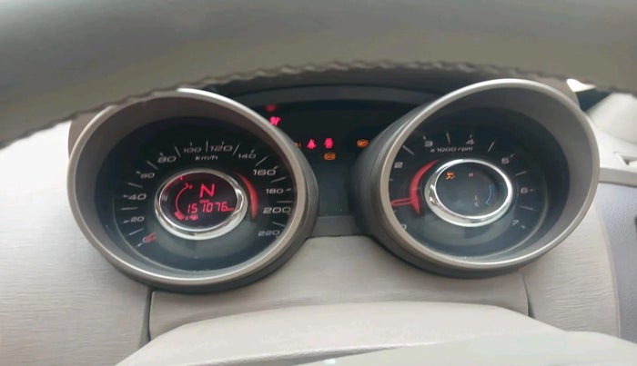 2011 Mahindra XUV500 W8, Diesel, Manual, 1,51,076 km, interior