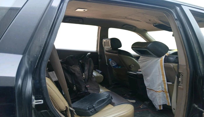 2011 Mahindra XUV500 W8, Diesel, Manual, 1,51,076 km, interior